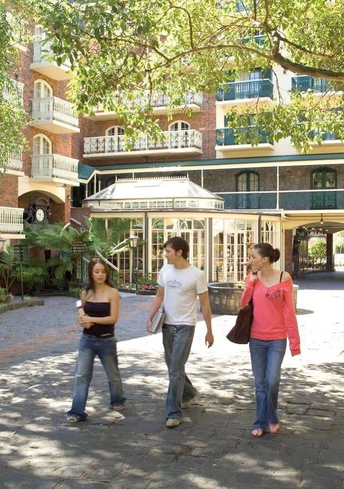 Rmit Village Melbourne City Exterior foto